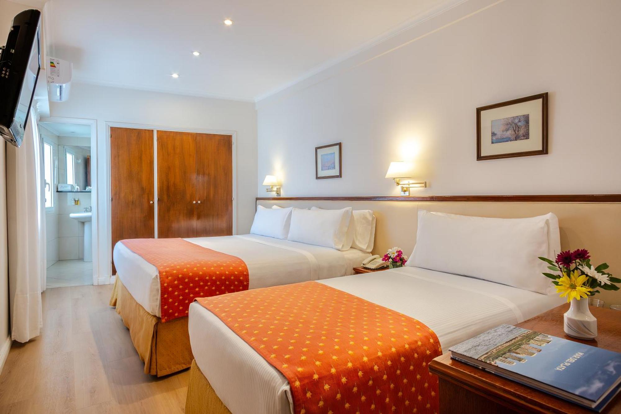 Hotel Iruña 4*